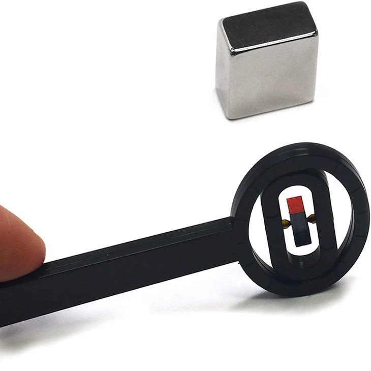 Magnetic Pole Identifier